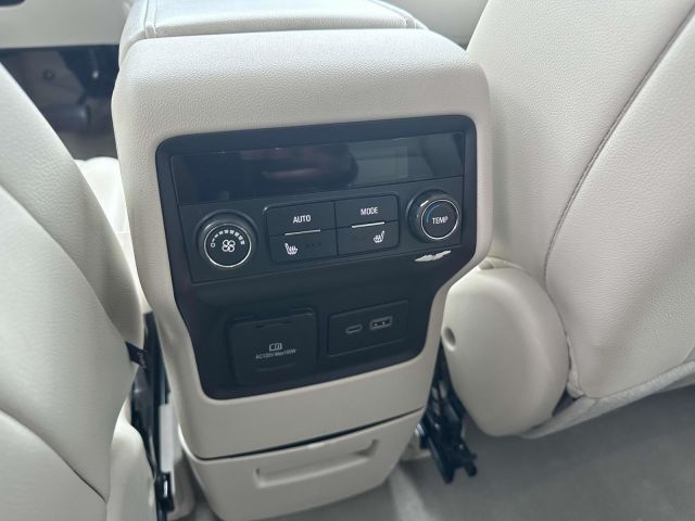 2023 GMC Acadia AWD 4dr Denali