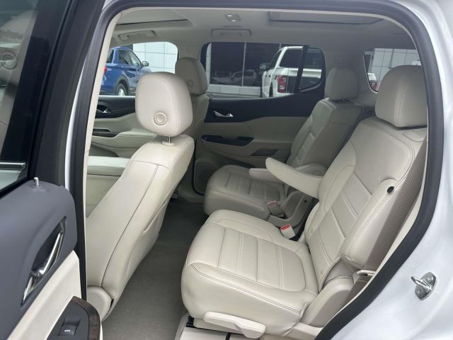 2023 GMC Acadia AWD 4dr Denali