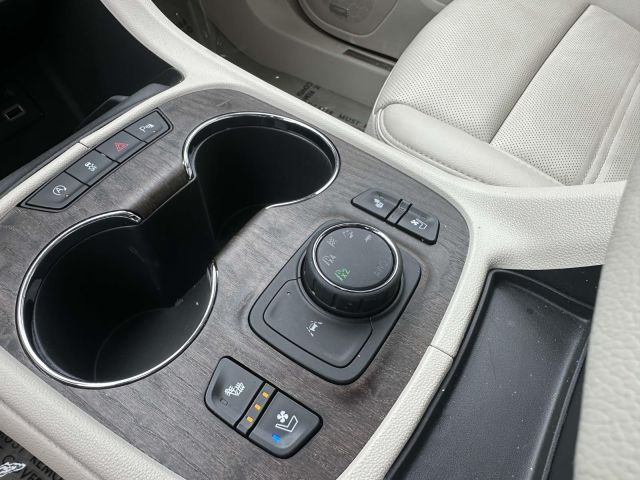 2023 GMC Acadia AWD 4dr Denali