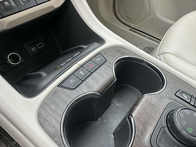 2023 GMC Acadia AWD 4dr Denali