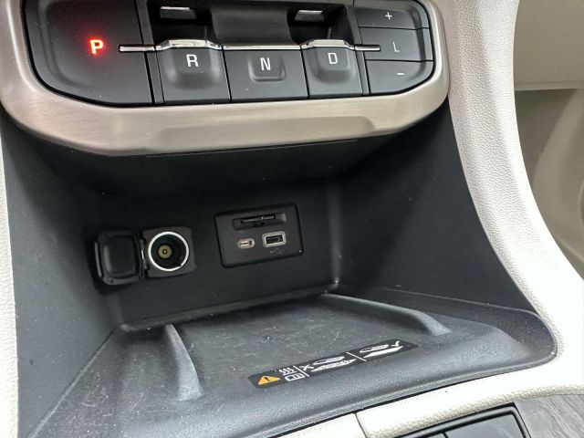 2023 GMC Acadia AWD 4dr Denali