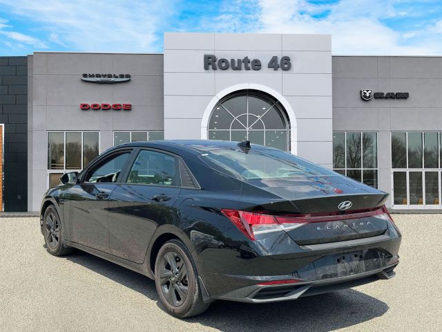 2023 Hyundai Elantra SEL IVT