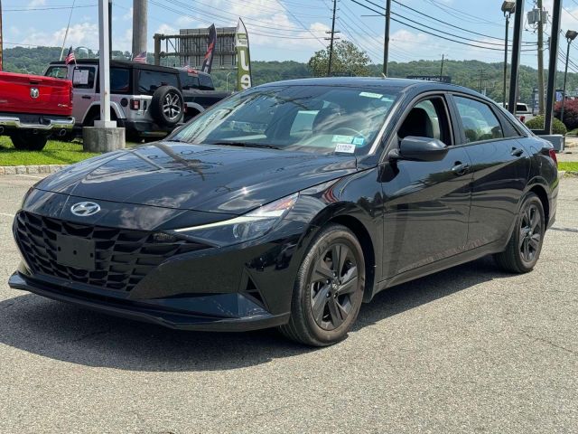 2023 Hyundai Elantra SEL IVT