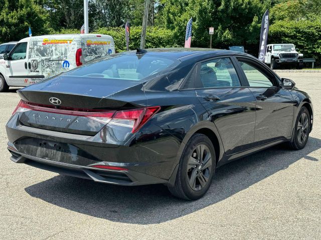 2023 Hyundai Elantra SEL IVT