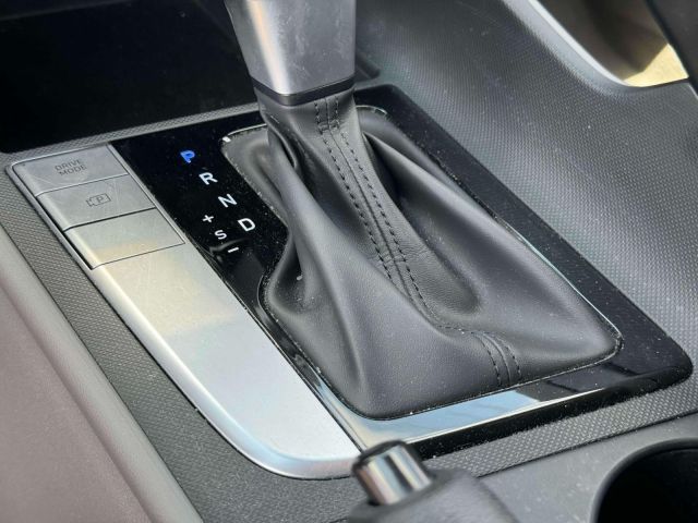 2023 Hyundai Elantra SEL IVT