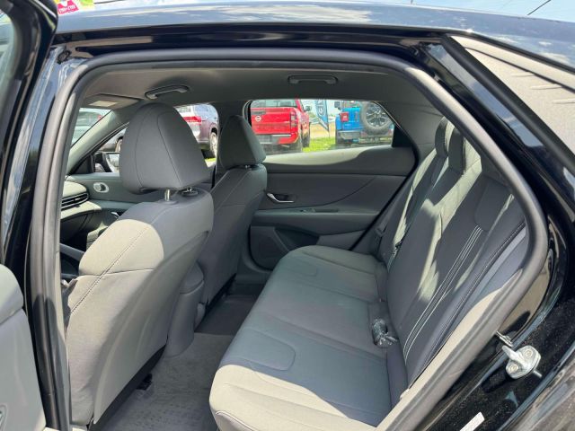 2023 Hyundai Elantra SEL IVT