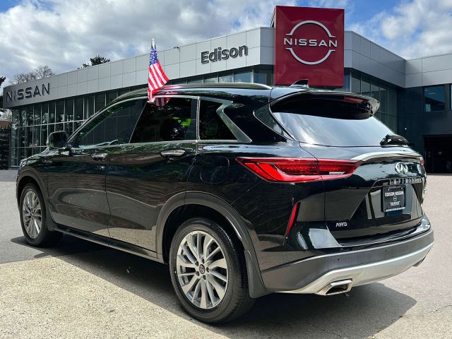 2023 INFINITI QX50 LUXE AWD