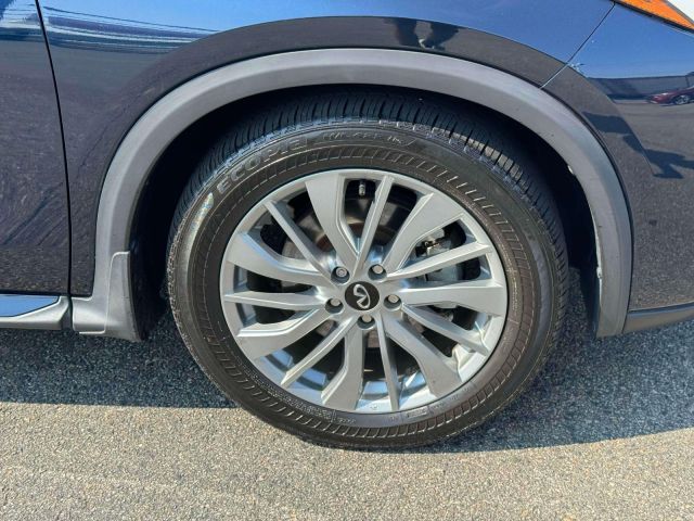 2023 INFINITI QX50 LUXE AWD