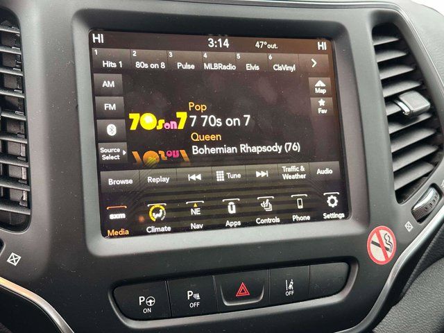 2023 Jeep Cherokee Altitude Lux