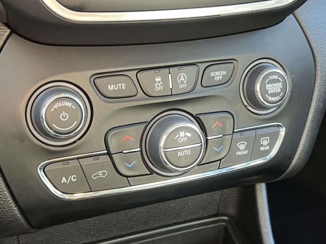 2023 Jeep Cherokee Altitude Lux 4x4 2023 Jeep Cherokee Altitude Lux 4x4