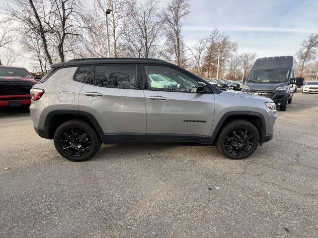 2023 Jeep Compass Altitude 4x4