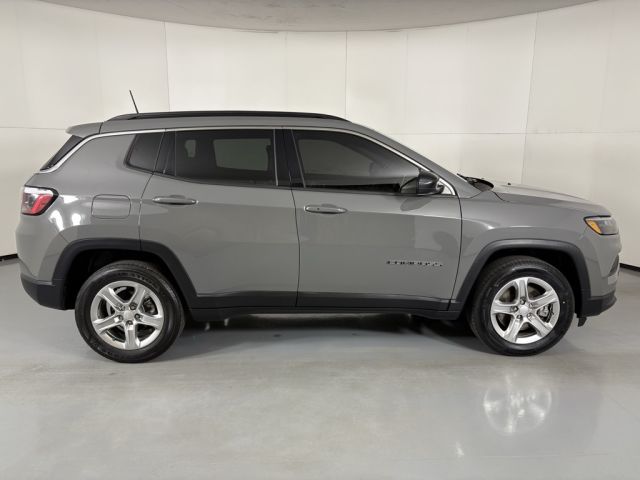 2023 Jeep Compass Latitude 2023 Jeep Compass Latitude