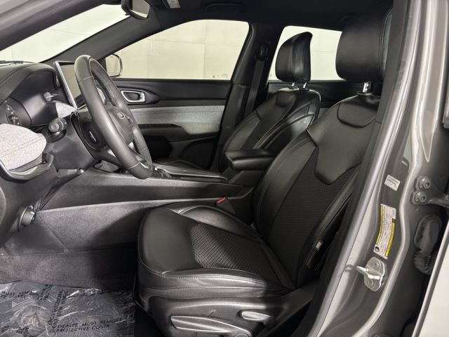 2023 Jeep Compass Latitude 2023 Jeep Compass Latitude