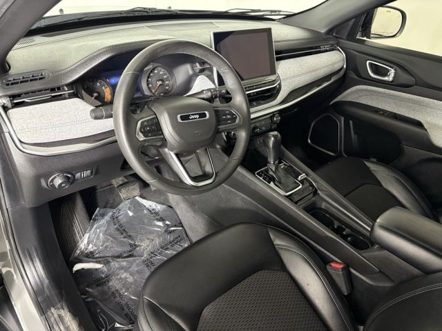 2023 Jeep Compass Latitude 2023 Jeep Compass Latitude