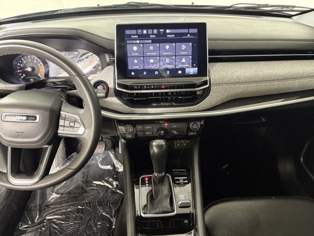 2023 Jeep Compass Latitude 2023 Jeep Compass Latitude