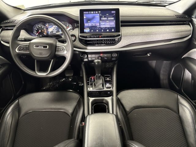 2023 Jeep Compass Latitude 2023 Jeep Compass Latitude