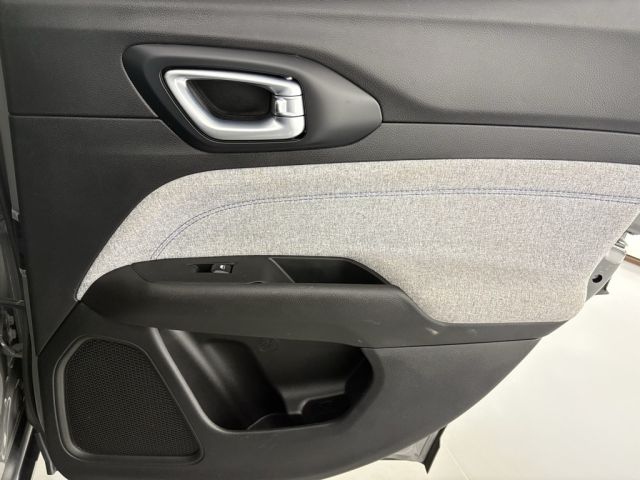 2023 Jeep Compass Latitude 2023 Jeep Compass Latitude