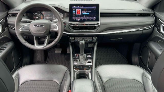 2023 Jeep Compass Altitude 4x4 2023 Jeep Compass Altitude 4x4