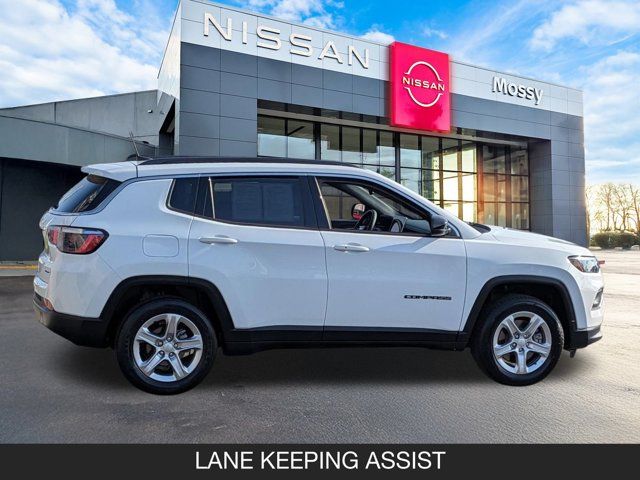 2023 Jeep Compass Latitude 2023 Jeep Compass Latitude