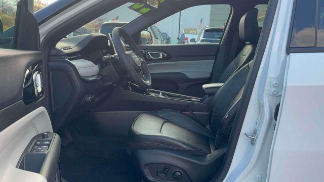 2023 Jeep Compass Limited 4x4 2023 Jeep Compass Limited 4x4