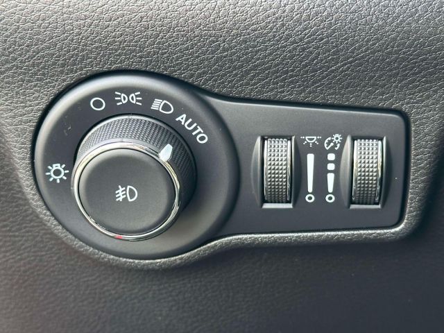 2023 Jeep Compass Limited 4x4 2023 Jeep Compass Limited 4x4