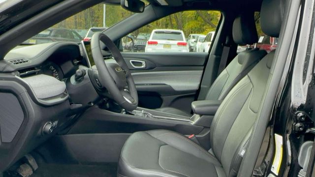 2023 Jeep Compass Latitude Lux 4x4 2023 Jeep Compass Latitude Lux 4x4