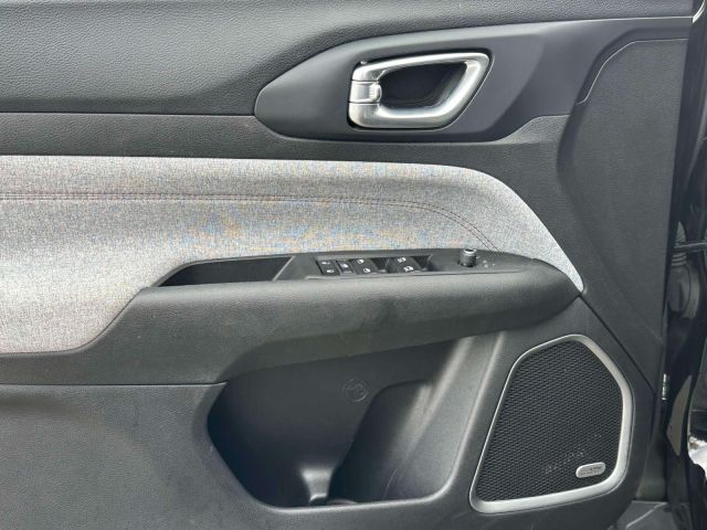 2023 Jeep Compass Latitude Lux 4x4 2023 Jeep Compass Latitude Lux 4x4