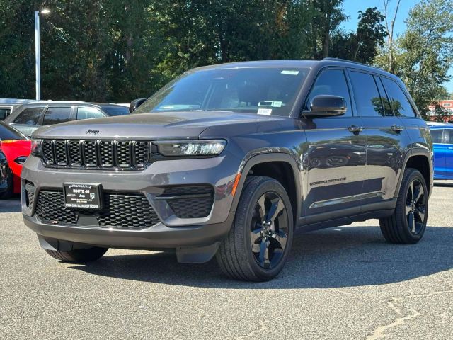 2023 Jeep Grand Cherokee Altitude 4x4 2023 Jeep Grand Cherokee Altitude 4x4