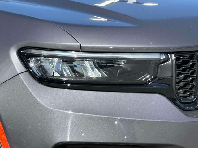 2023 Jeep Grand Cherokee Altitude 4x4 2023 Jeep Grand Cherokee Altitude 4x4