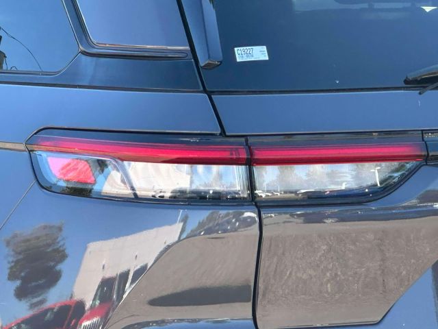 2023 Jeep Grand Cherokee Altitude 4x4 2023 Jeep Grand Cherokee Altitude 4x4