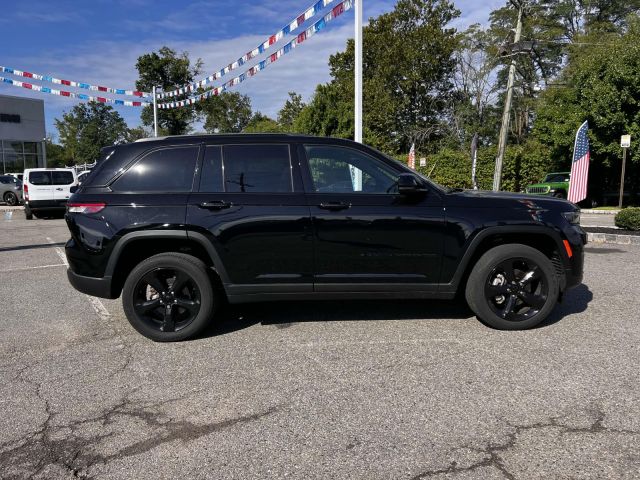 2023 Jeep Grand Cherokee Altitude X 4x4