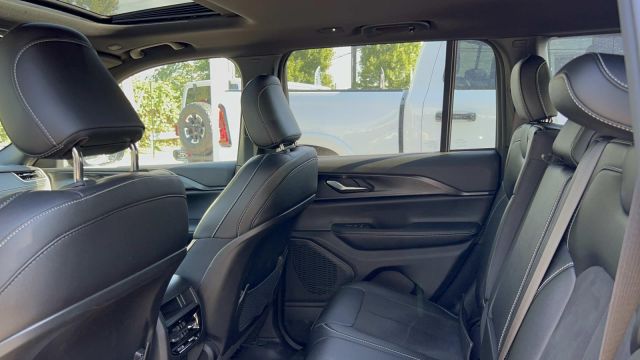 2023 Jeep Grand Cherokee Altitude X 4x4