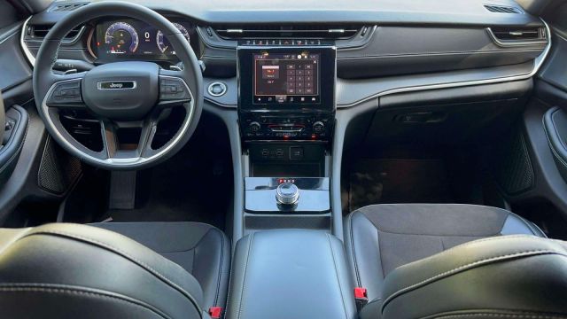 2023 Jeep Grand Cherokee Altitude X 4x4