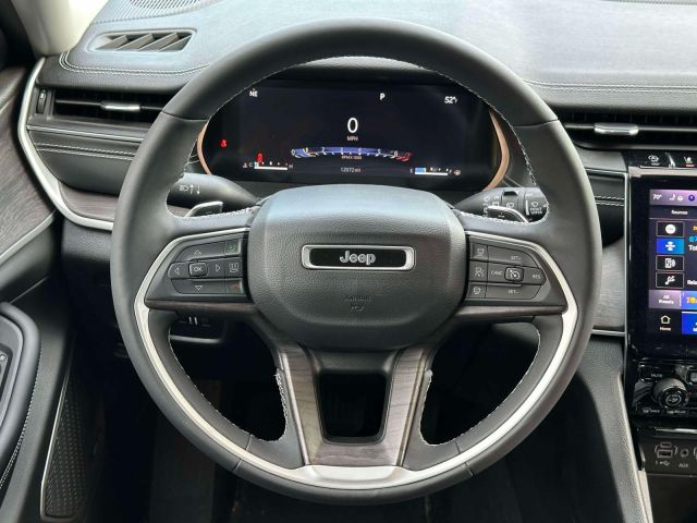 2023 Jeep Grand Cherokee Limited 4x4 2023 Jeep Grand Cherokee Limited 4x4