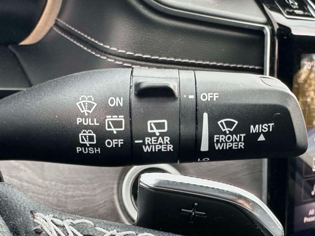 2023 Jeep Grand Cherokee Limited 4x4 2023 Jeep Grand Cherokee Limited 4x4