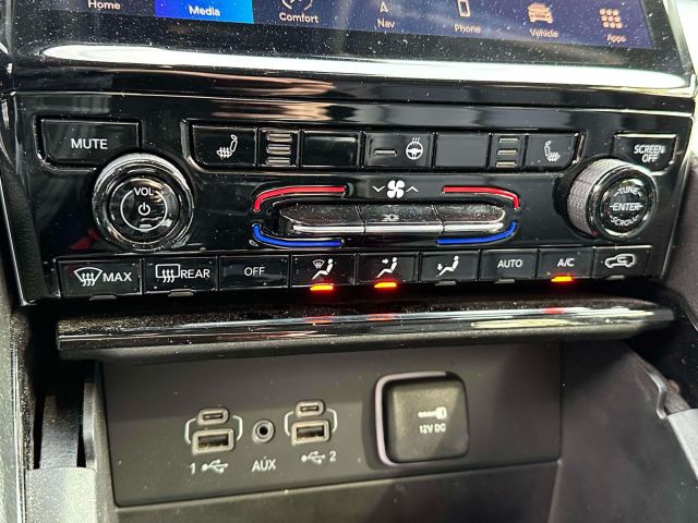 2023 Jeep Grand Cherokee Limited 4x4 2023 Jeep Grand Cherokee Limited 4x4