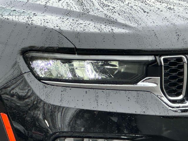 2023 Jeep Grand Cherokee Limited 4x4 2023 Jeep Grand Cherokee Limited 4x4