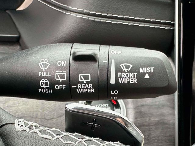 2023 Jeep Grand Cherokee Limited 4x4 2023 Jeep Grand Cherokee Limited 4x4