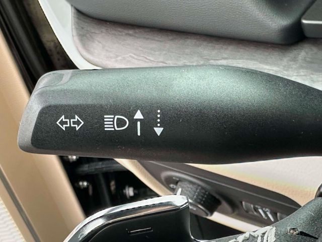 2023 Jeep Grand Cherokee Limited 4x4 2023 Jeep Grand Cherokee Limited 4x4