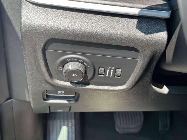 2023 Jeep Grand Cherokee Overland 2023 Jeep Grand Cherokee Overland