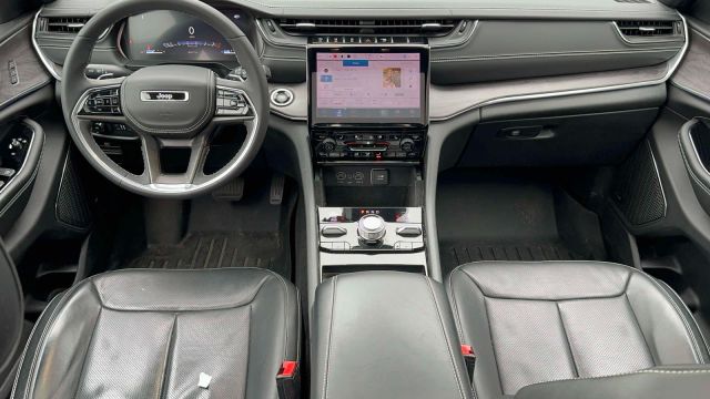 2023 Jeep Grand Cherokee Overland 4x4