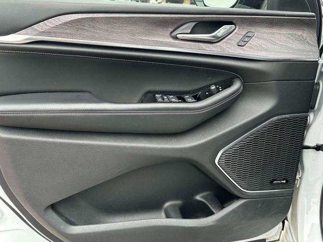 2023 Jeep Grand Cherokee Overland 4x4