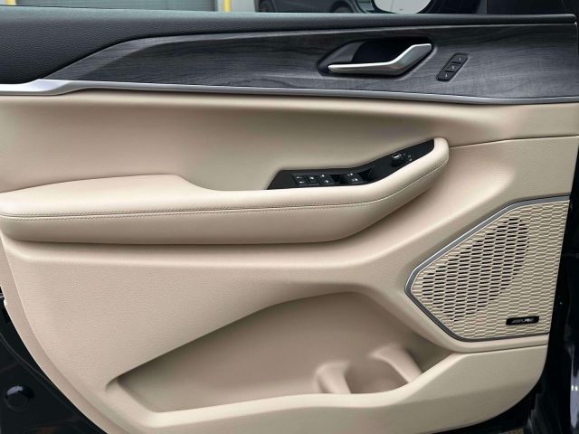 2023 Jeep Grand Cherokee 4xe 4x4 2023 Jeep Grand Cherokee 4xe 4x4