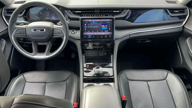 2023 Jeep Grand Cherokee 4xe 4x4 2023 Jeep Grand Cherokee 4xe 4x4