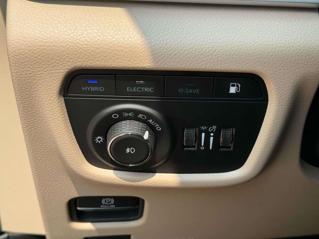 2023 Jeep Grand Cherokee 4xe 4x4