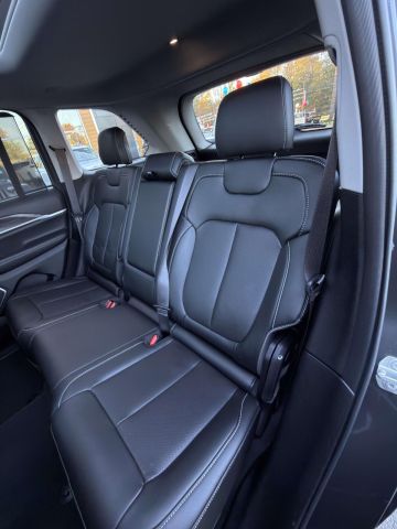 2023 Jeep Grand Cherokee 4xe 30th Anniversary 4x4 2023 Jeep Grand Cherokee 4xe 30th Anniversary 4x4