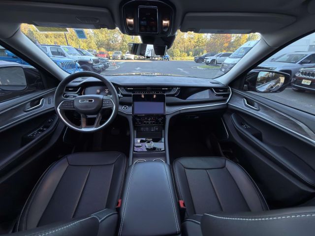 2023 Jeep Grand Cherokee 4xe 30th Anniversary 4x4 2023 Jeep Grand Cherokee 4xe 30th Anniversary 4x4