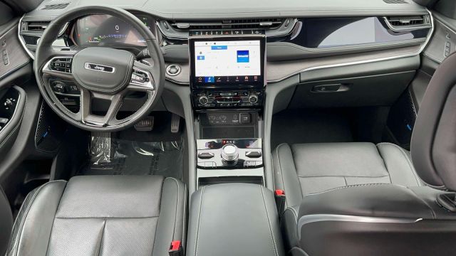 2023 Jeep Grand Cherokee 4xe Overland 4x4