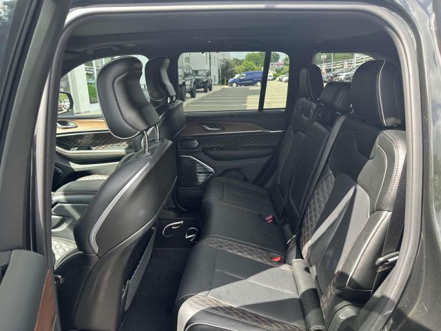 2023 Jeep Grand Cherokee 4xe Summit 4x4