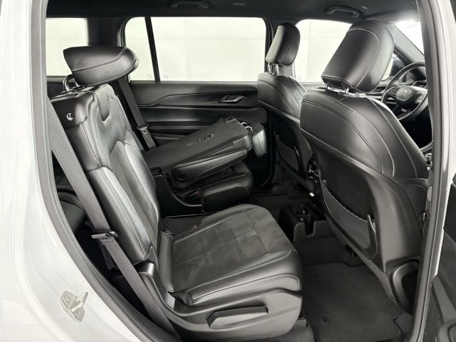 2023 Jeep Grand Cherokee L Altitude 2023 Jeep Grand Cherokee L Altitude